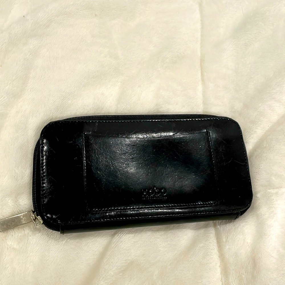 HOBO ZIP WALLET RED INTERIOR